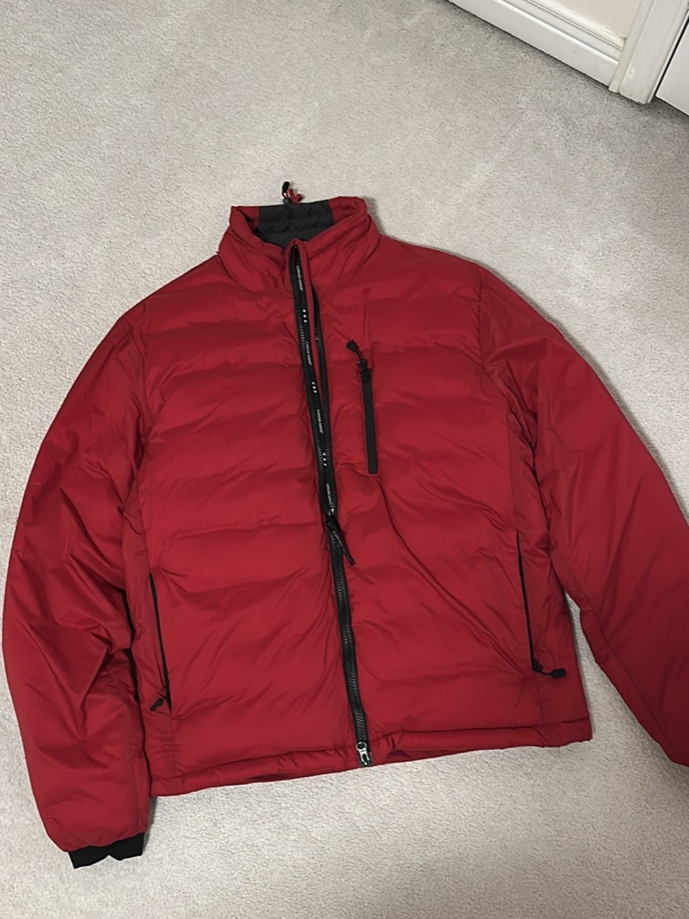 Canada Goose Lodge Jacket Redwood Sequoia Quilted Puffer Jacket with Zip Pockets